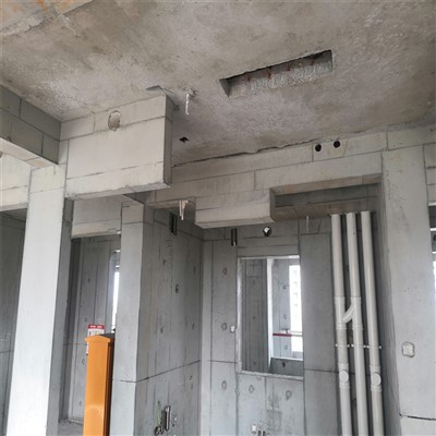 طاولة عمل من الألومنيوم